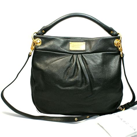 fendi black shoulder hobo bag outside zipper compartment|Hobo Bags .